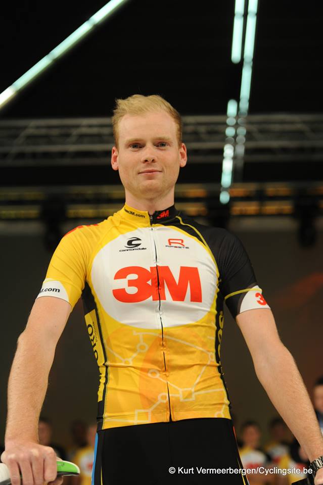 Stef van Zummeren solo naar de zege in Sinaai cyclingsite.be